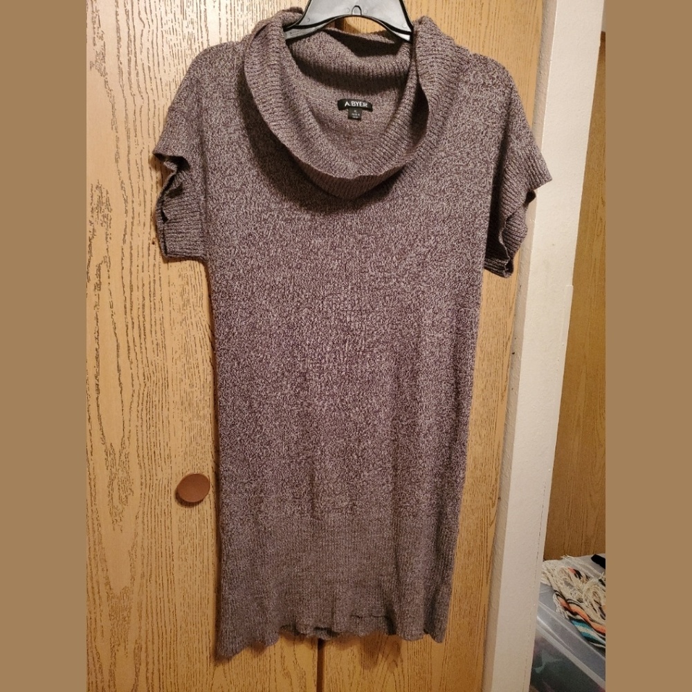 Women's size extra large shirt